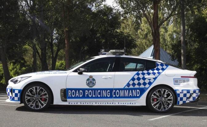 AU POLICE AU POLICE